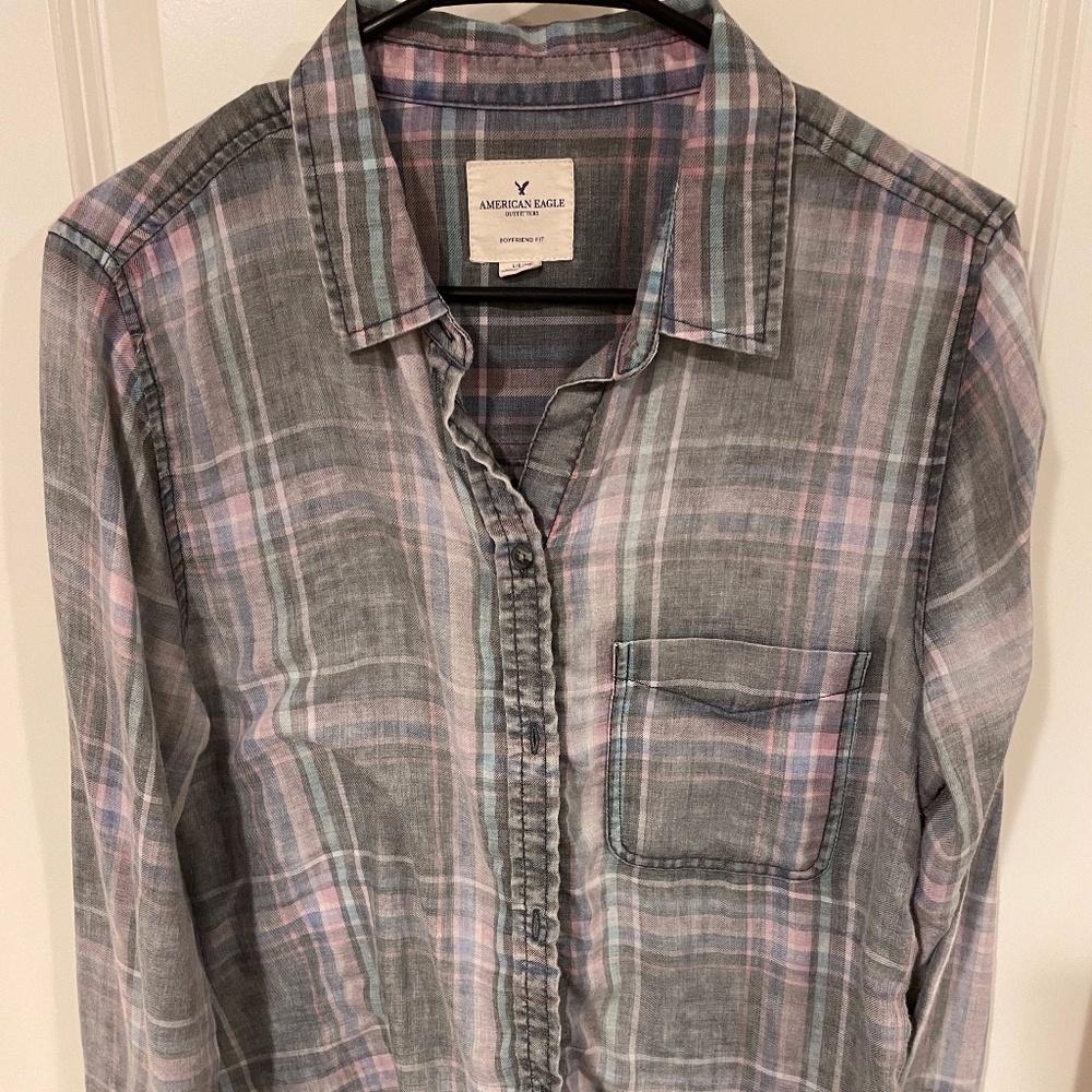 American Eagle shirt
